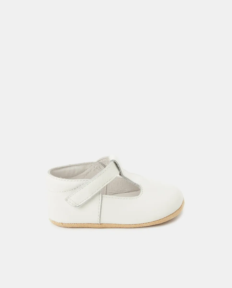 Базовые кроссовки из кожи бэби софт с мягким дном для малыша Coconut El Corte Inglés, белый
Базовые кроссовки из кожи бэби софт с мягким дном для малыша Coconut El Corte Inglés, белый