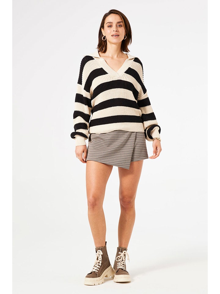 Свитер Garcia, бежевый/черный
Свитер Garcia, бежевый/черный