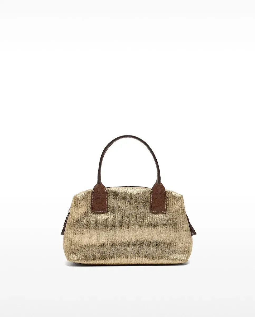 Сумка-тоут с длинной ручкой, трансформирующаяся в сумку через плечо, глянцевая, с молнией, однотонная Parfois, золотой
Сумка-тоут с длинной ручкой, трансформирующаяся в сумку через плечо, глянцевая, с молнией, однотонная Parfois, золотой