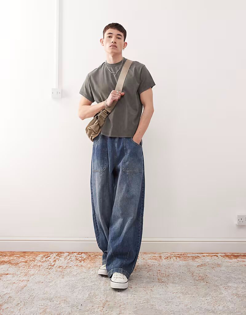 Узкая укороченная футболка свободного кроя Reclaimed Vintage цвета хаки
Узкая укороченная футболка свободного кроя Reclaimed Vintage цвета хаки