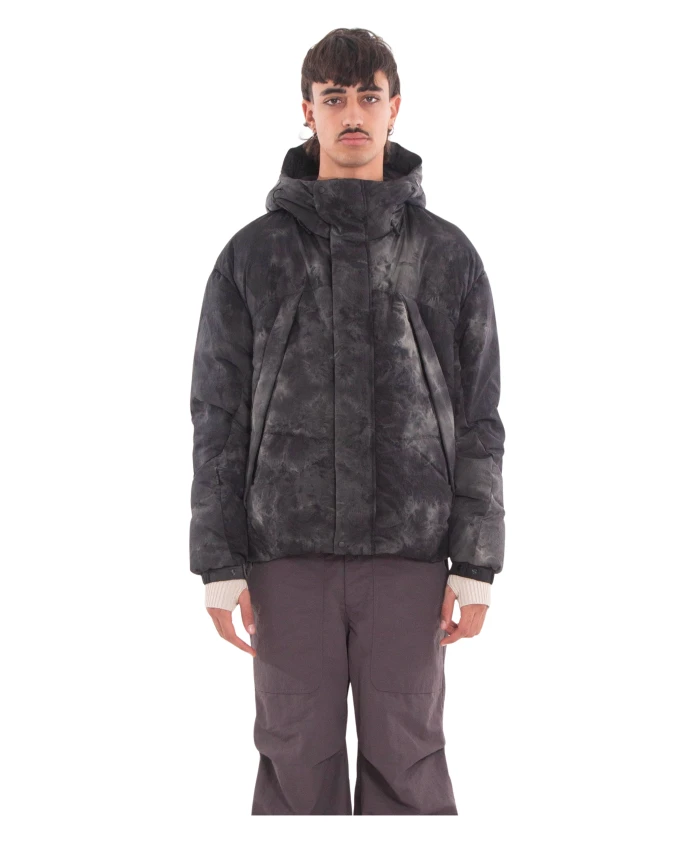 Пуховая куртка с капюшоном, окрашенная методом инверсии красителя. Jg1, серый
Пуховая куртка с капюшоном, окрашенная методом инверсии красителя. Jg1, серый