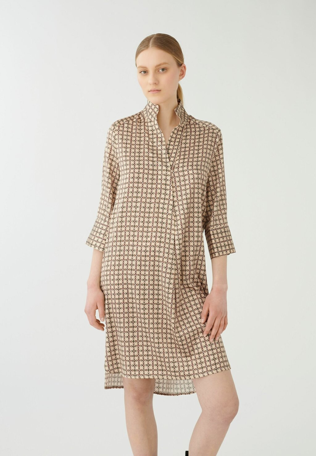 Дневное платье KAMILLE Dea Kudibal, бежевый
Дневное платье KAMILLE Dea Kudibal, бежевый