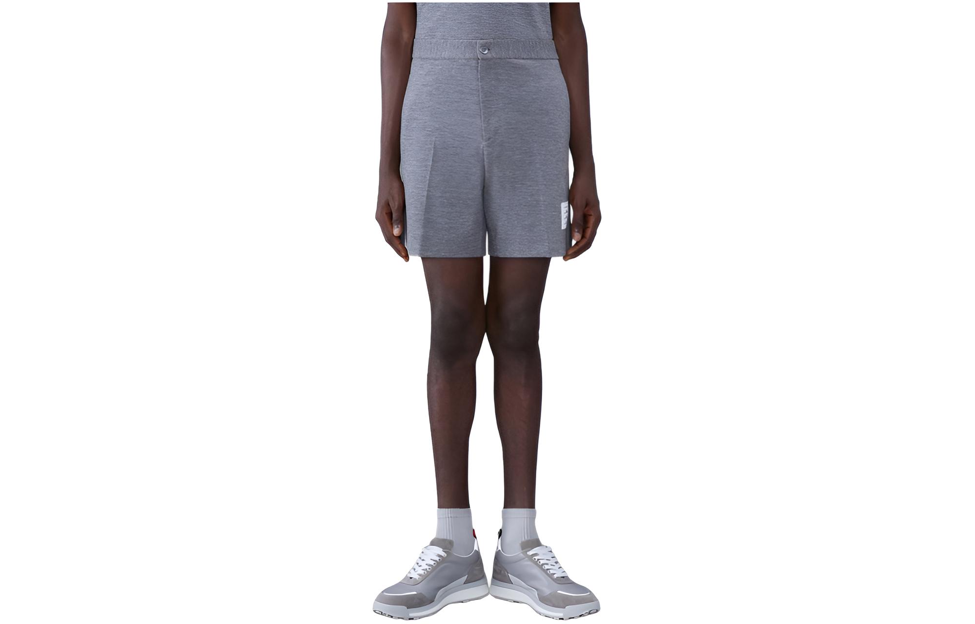 Шорты Logo patch длиной до колена THOM BROWNE, серый
Шорты Logo patch длиной до колена THOM BROWNE, серый