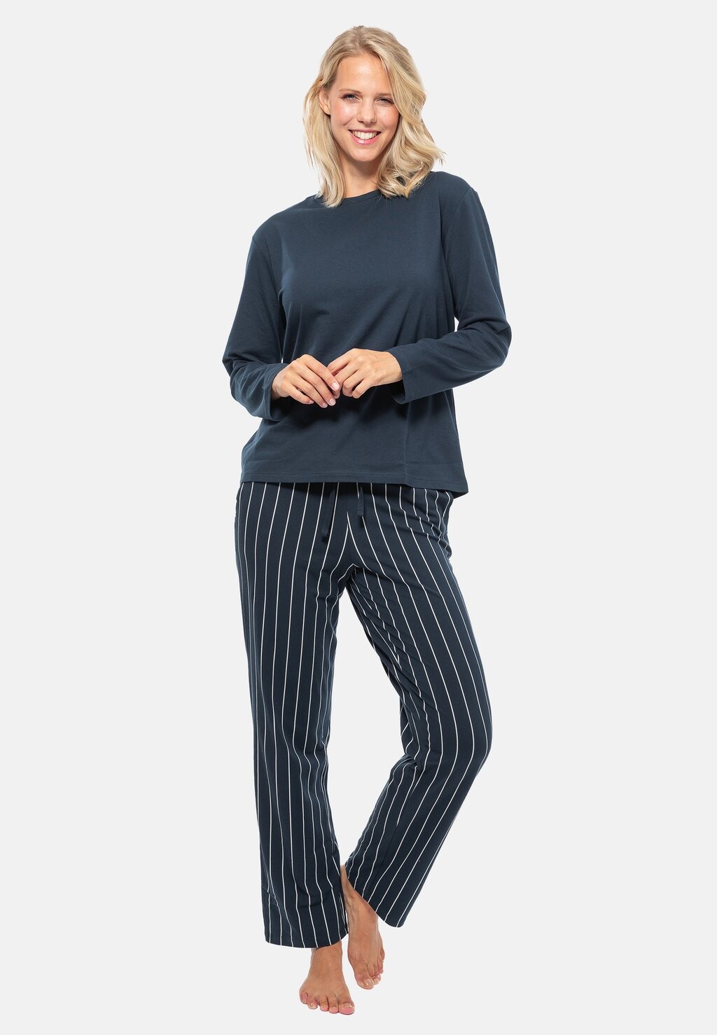 Пижамный комплект Schiesser, темно-синий
Пижамный комплект Schiesser, темно-синий