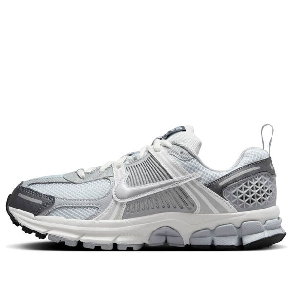 Кроссовки vomero 5 'pure platinum metallic silver' Nike, мультиколор
Кроссовки vomero 5 'pure platinum metallic silver' Nike, мультиколор