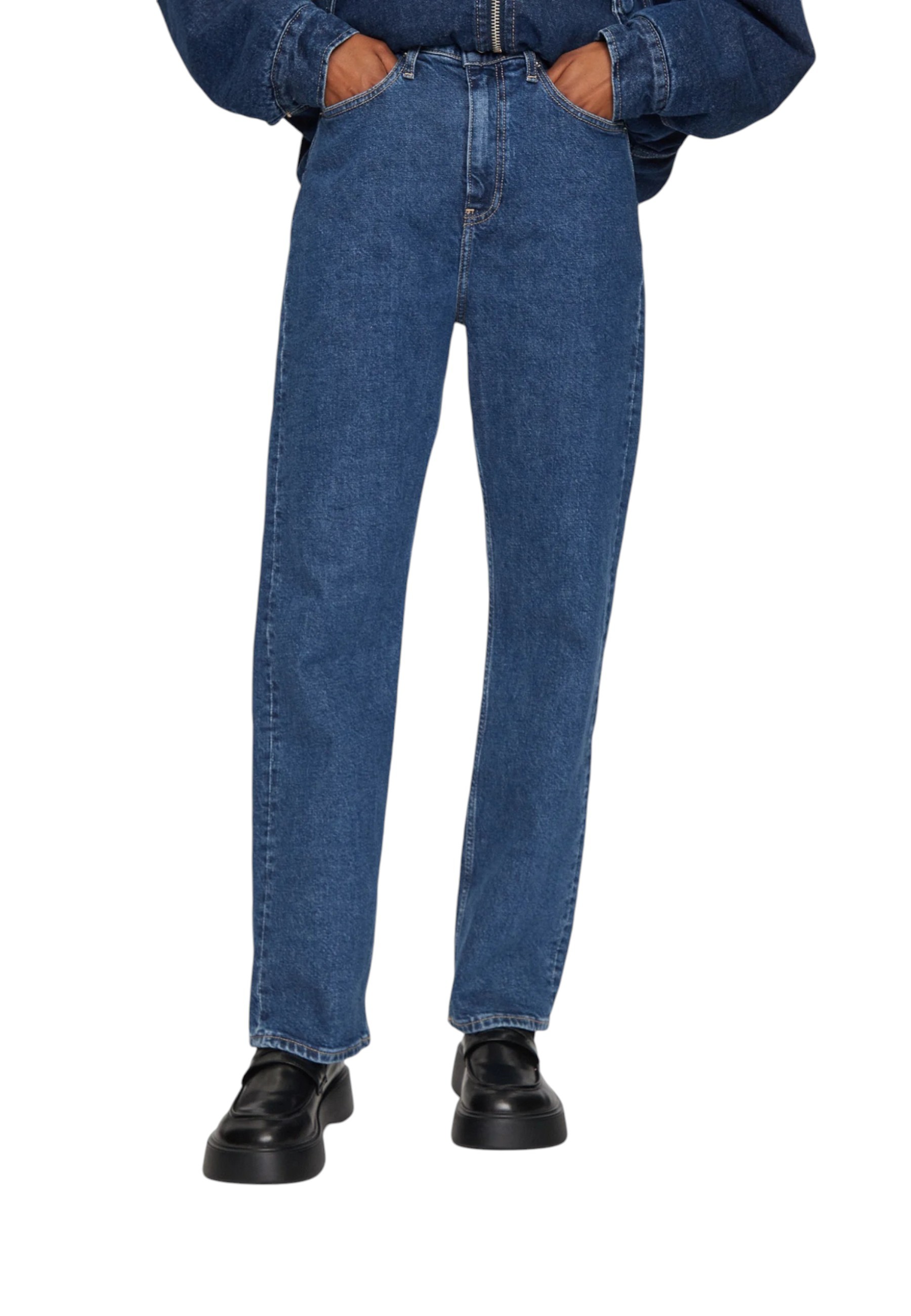 Джинсы Calvin Klein Jeans
Джинсы Calvin Klein Jeans