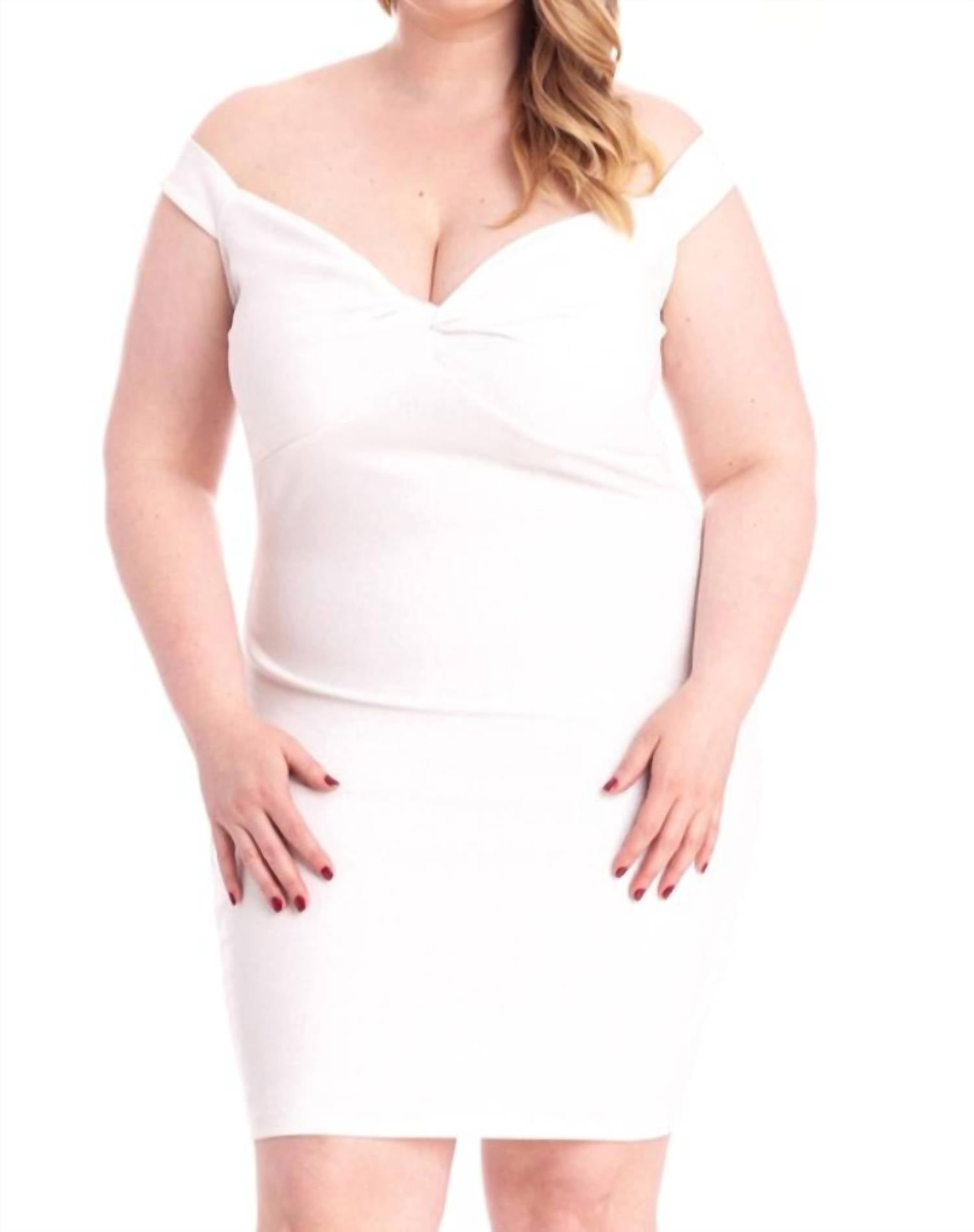 Мини-платье с открытыми плечами белого/серебристого цвета Symphony
Мини-платье с открытыми плечами белого/серебристого цвета Symphony