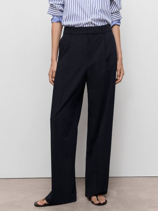 Классические брюки Clare Mango, Navy
Классические брюки Clare Mango, Navy