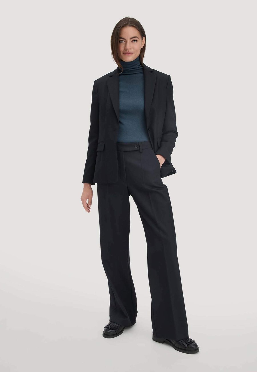 Брюки Hessnatur STRAIGHT , Schwarz/Black
Брюки Hessnatur STRAIGHT , Schwarz/Black