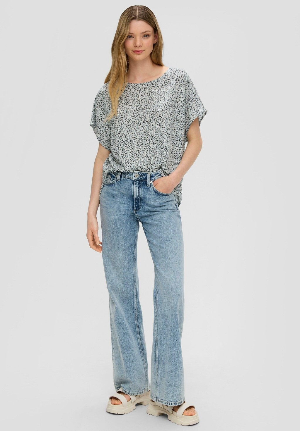 Блуза MIT VERLÄNGERTEM RÜCKENTEIL QS, антрацит
Блуза MIT VERLÄNGERTEM RÜCKENTEIL QS, антрацит