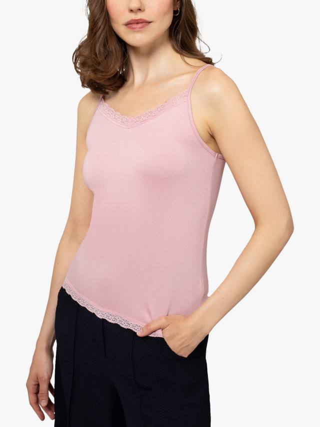 Кружевной топ на бретелях с v-образным вырезом Celtic & Co., цвет Rose
Кружевной топ на бретелях с v-образным вырезом Celtic & Co., цвет Rose