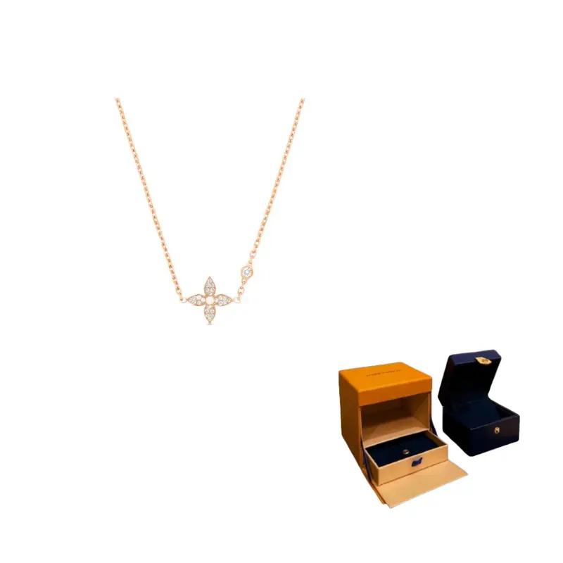 LOUIS VUITTON Кулон Idylle Blossom из розового золота с бриллиантами
LOUIS VUITTON Кулон Idylle Blossom из розового золота с бриллиантами