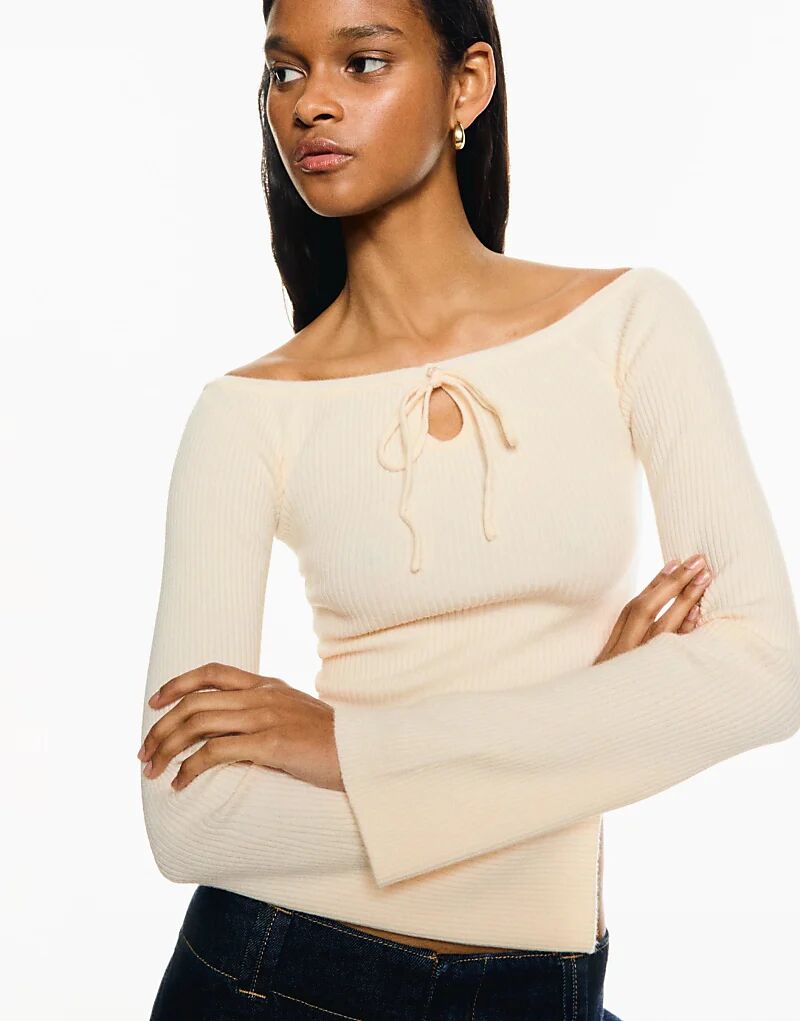 Свитер Bershka с завязкой в цвете экрю
Свитер Bershka с завязкой в цвете экрю