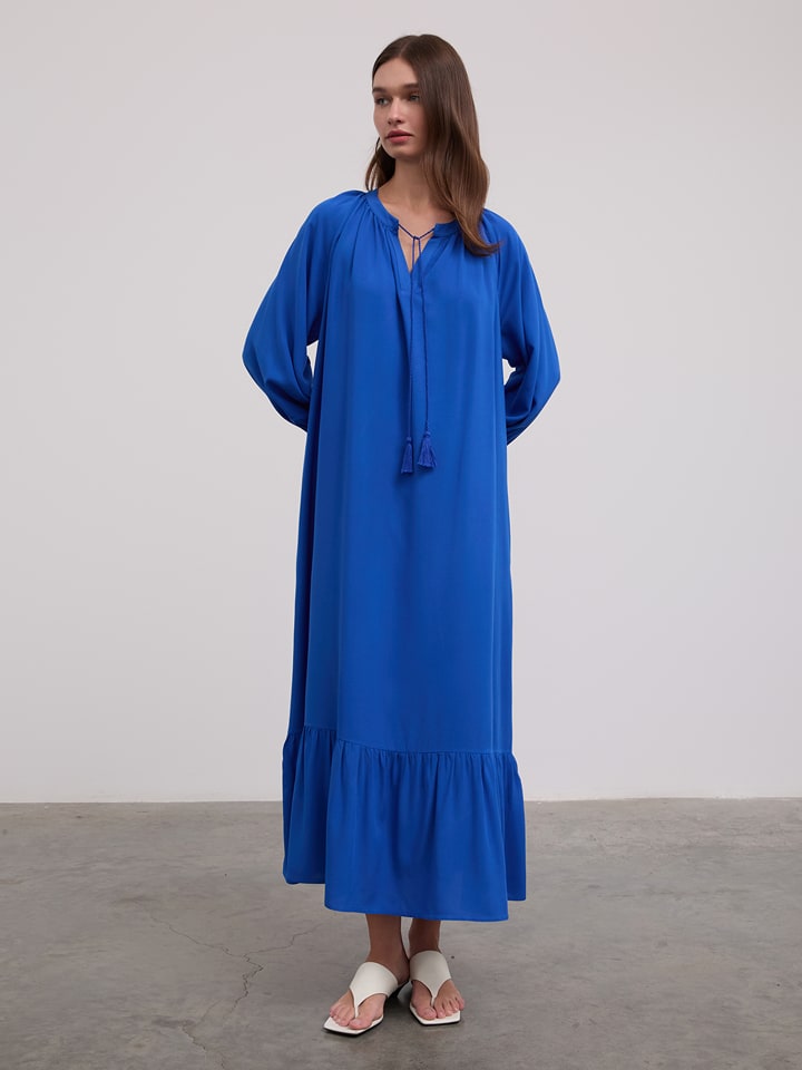 Длинное платье BGN, синий
Длинное платье BGN, синий