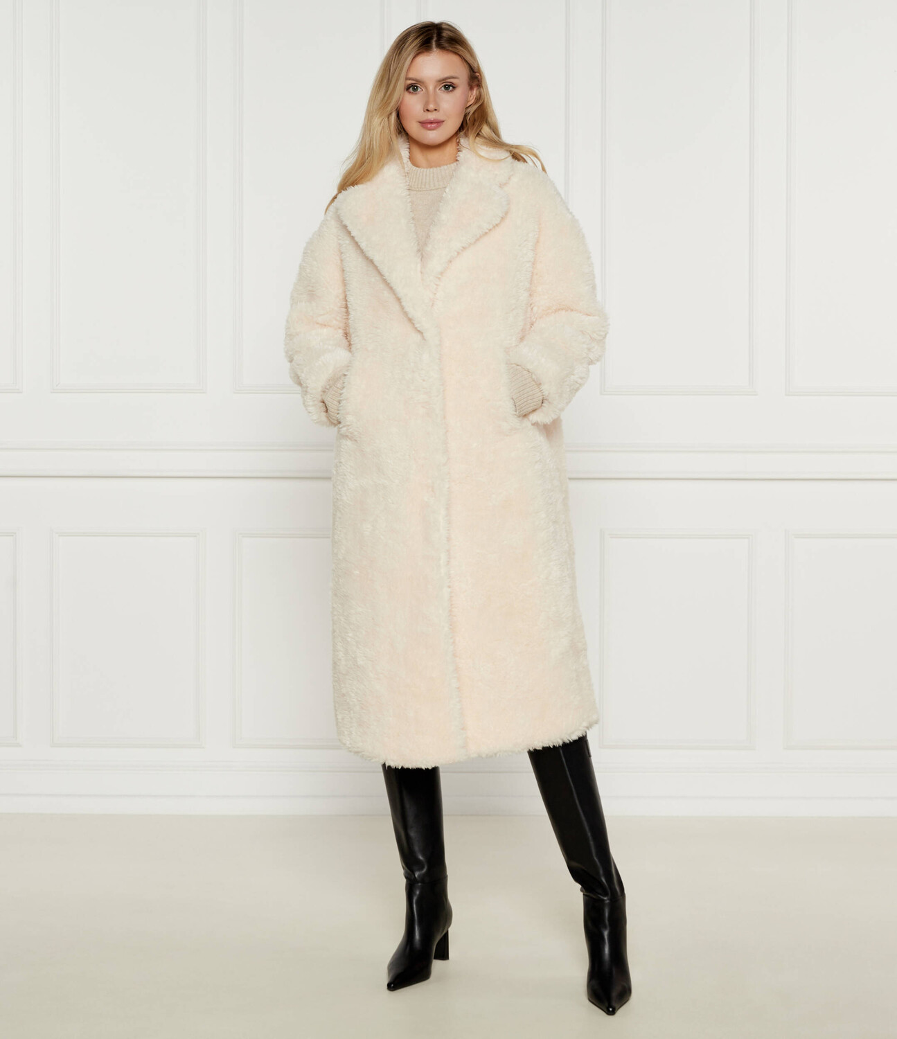 Пальто Armani Exchange, бежевый
Пальто Armani Exchange, бежевый