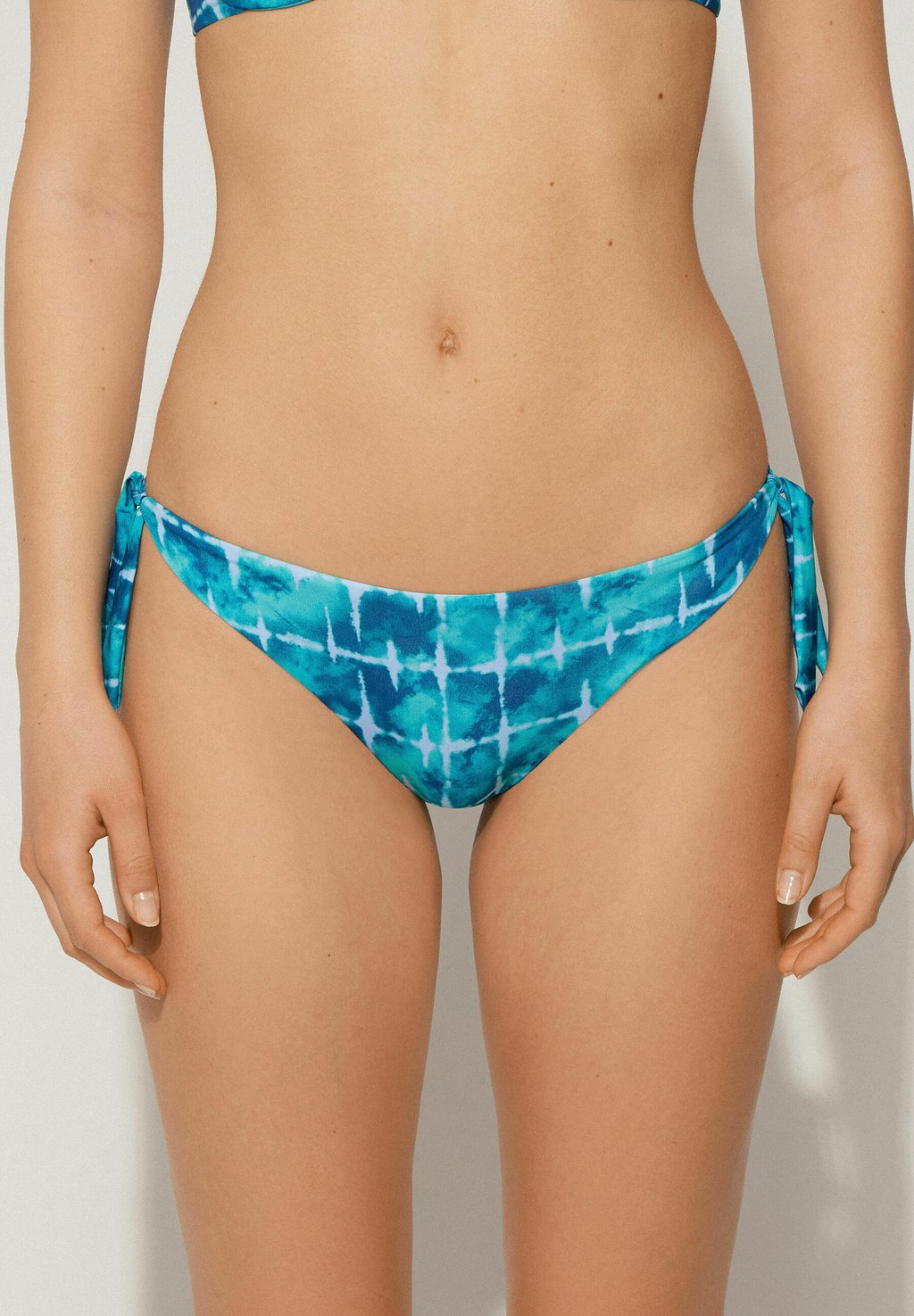 Плавки бикини OCEAN ESSENCE Tezenis, синий
Плавки бикини OCEAN ESSENCE Tezenis, синий