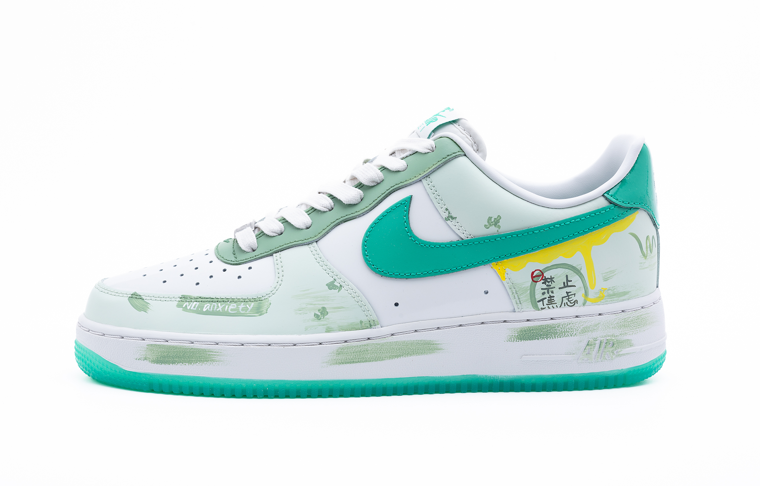 Nike Кроссовки Air Force 1 с низким верхом для скейтборда, противоскользящие, износостойкие, мужские, белые
Nike Кроссовки Air Force 1 с низким верхом для скейтборда, противоскользящие, износостойкие, мужские, белые