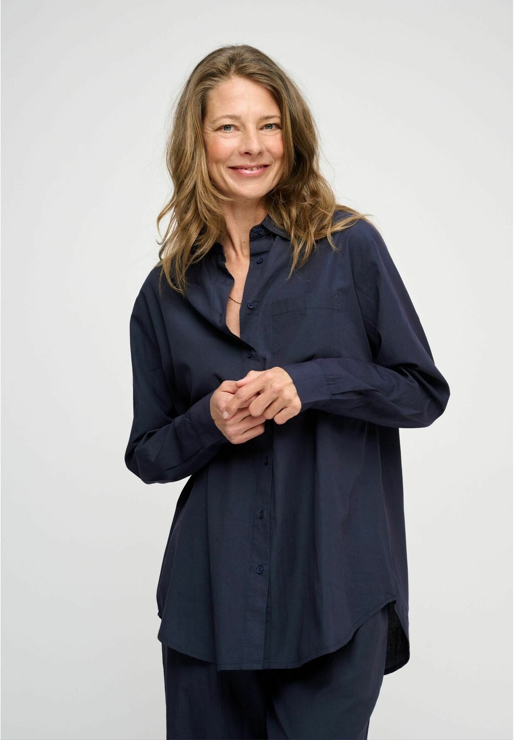 Блузка-рубашка GAIA moshi moshi mind, цвет dark navy
Блузка-рубашка GAIA moshi moshi mind, цвет dark navy