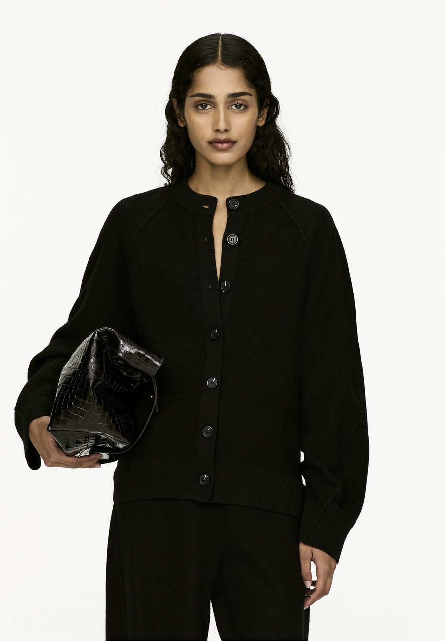 Кардиган ARKET Cardigan, Black
Кардиган ARKET Cardigan, Black