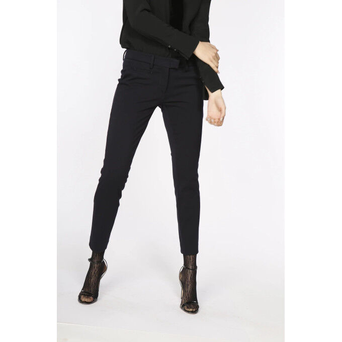 Брюки-чиносы Mason's NEW YORK SLIM, темно-синие
Брюки-чиносы Mason's NEW YORK SLIM, темно-синие