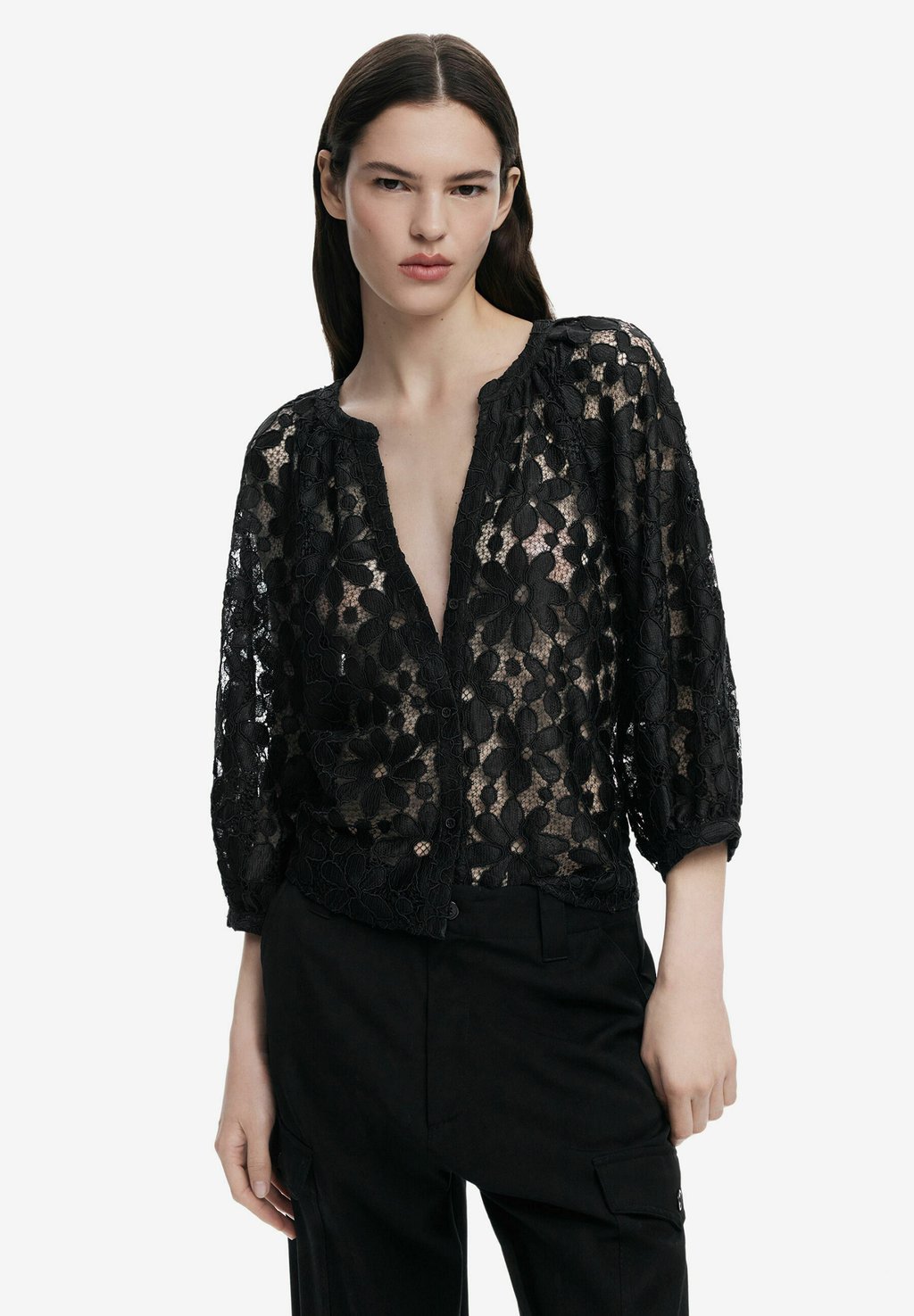 Блуза CUT-OUT Desigual, черный
Блуза CUT-OUT Desigual, черный