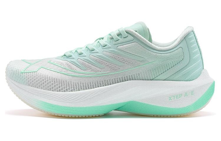 Кроссовки женские с низкой посадкой, цельные, молдинги, белые/зеленые Xtep
Кроссовки женские с низкой посадкой, цельные, молдинги, белые/зеленые Xtep