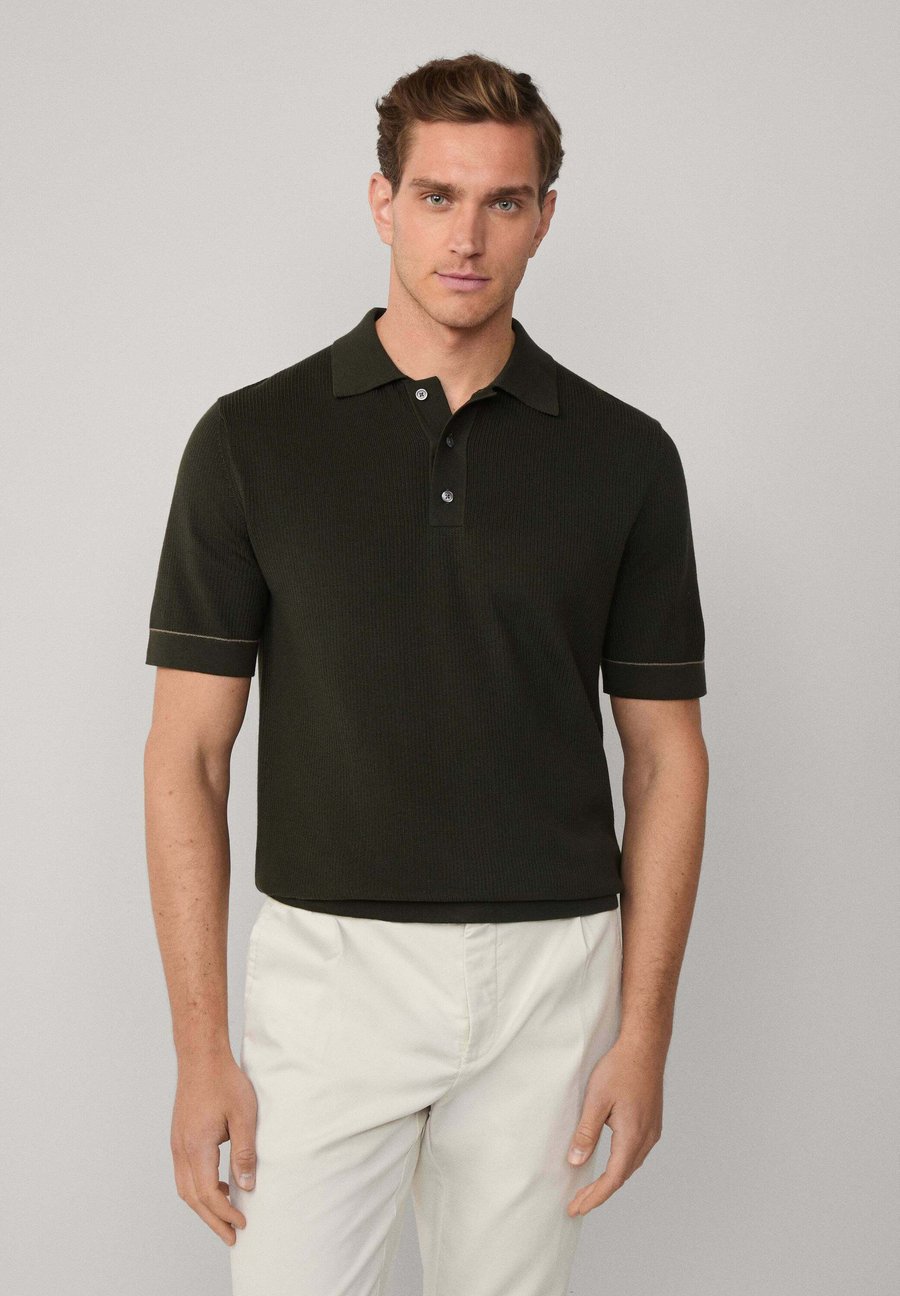 Поло Hackett London TEXTURED, Hunter Green/Dark Green
Поло Hackett London TEXTURED, Hunter Green/Dark Green