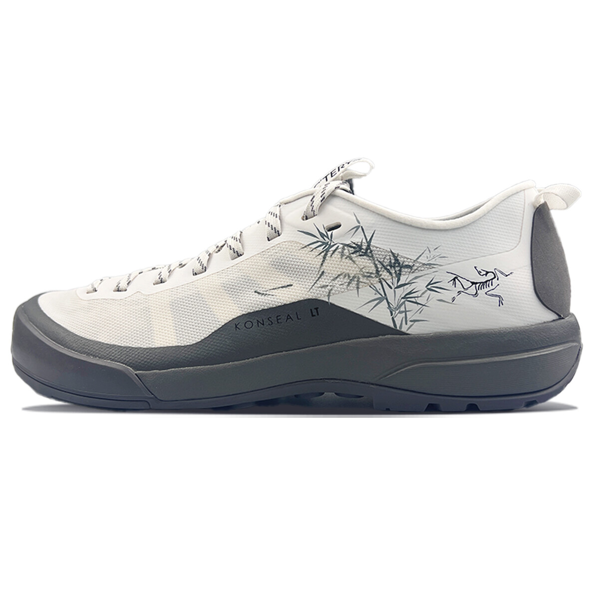 Konseal Lt Кроссовки женские с низким верхом светло-серые Arcteryx
Konseal Lt Кроссовки женские с низким верхом светло-серые Arcteryx