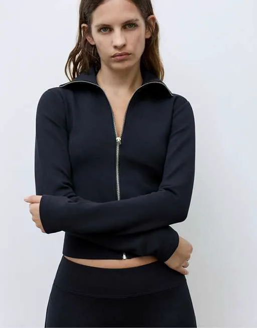 Темно-синяя куртка интерлок с высоким воротником Pull&Bear, Синий, Темно-синяя куртка интерлок с высоким воротником Pull&Bear
Темно-синяя куртка интерлок с высоким воротником Pull&Bear, Синий, Темно-синяя куртка интерлок с высоким воротником Pull&Bear