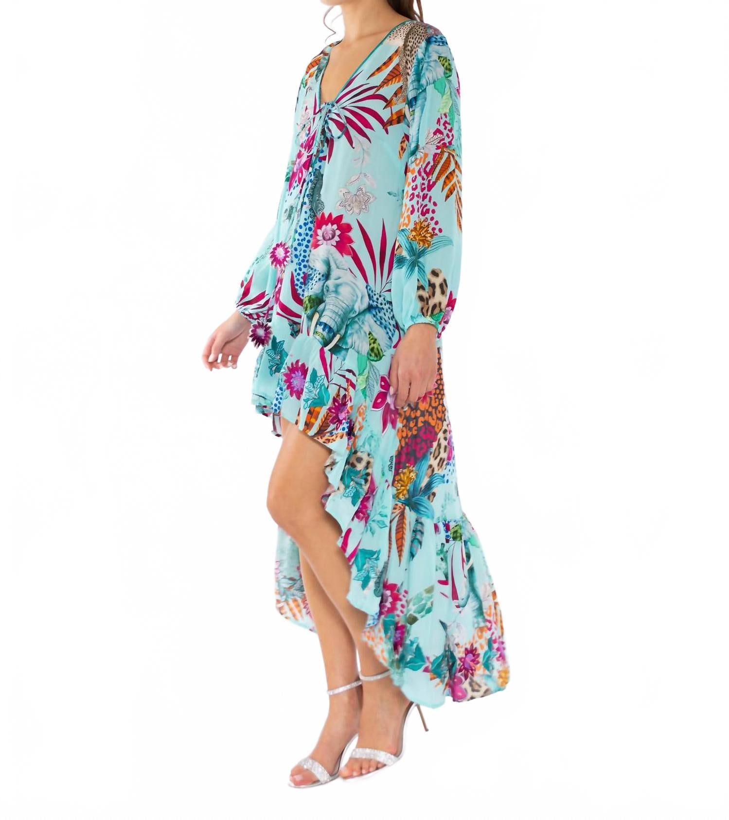 Платье Ada с асимметричными воланами в аква-пачворке TAJ by SABRINA CRIPPA, Aqua Patchwork
Платье Ada с асимметричными воланами в аква-пачворке TAJ by SABRINA CRIPPA, Aqua Patchwork