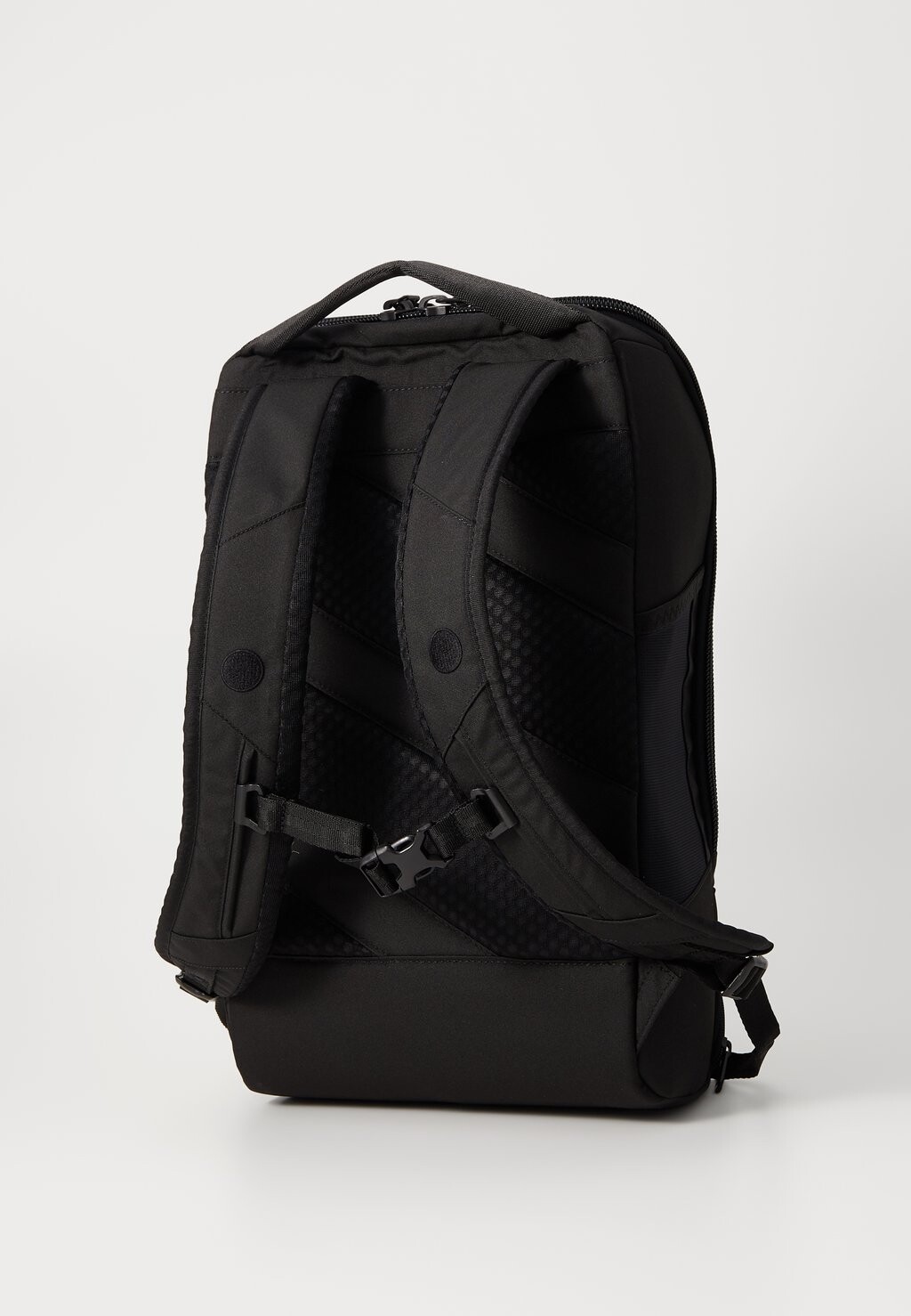 Рюкзак CUBIK MEDIUM UNISEX pinqponq, черный 
Рюкзак CUBIK MEDIUM UNISEX pinqponq, черный