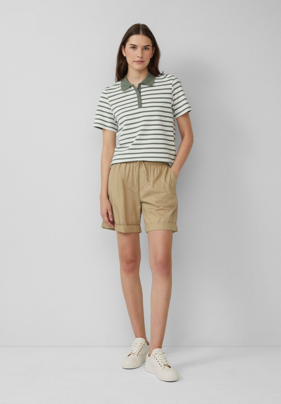 Поло s.Oliver Polo shirt, Olivgrün/Olive
Поло s.Oliver Polo shirt, Olivgrün/Olive