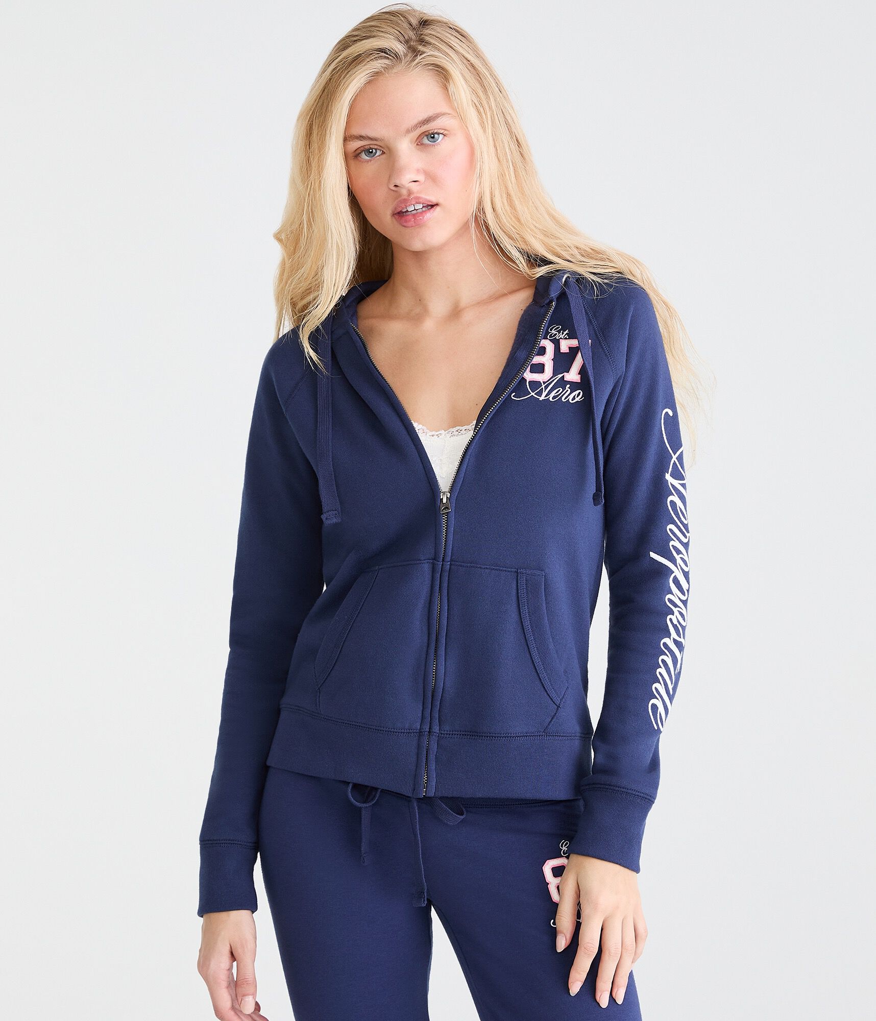 Толстовка Aeropostale 87 Logo на молнии, navy 406
Толстовка Aeropostale 87 Logo на молнии, navy 406