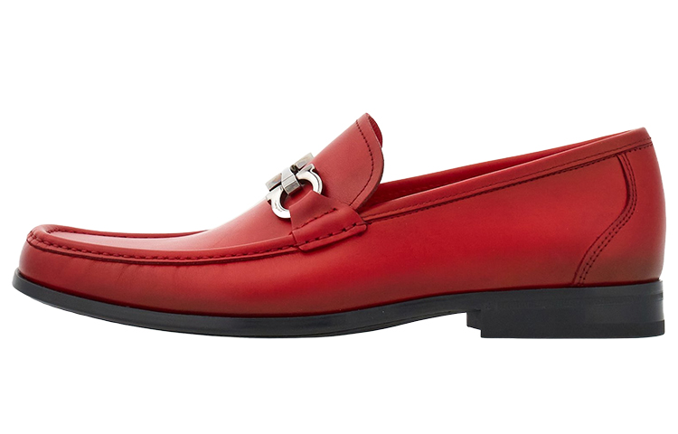 Кожаные лоферы с пластиной Ганчини Ferragamo, красный
Кожаные лоферы с пластиной Ганчини Ferragamo, красный