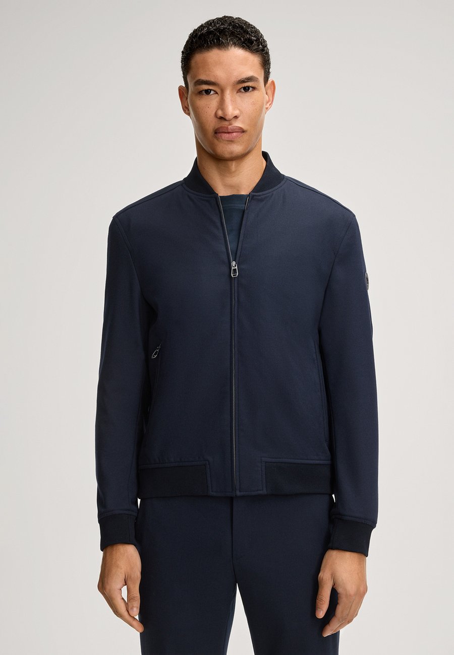 Толстовка JOOP! COLLEGE INDRO, Dunkelblau/Dark Blue
Толстовка JOOP! COLLEGE INDRO, Dunkelblau/Dark Blue