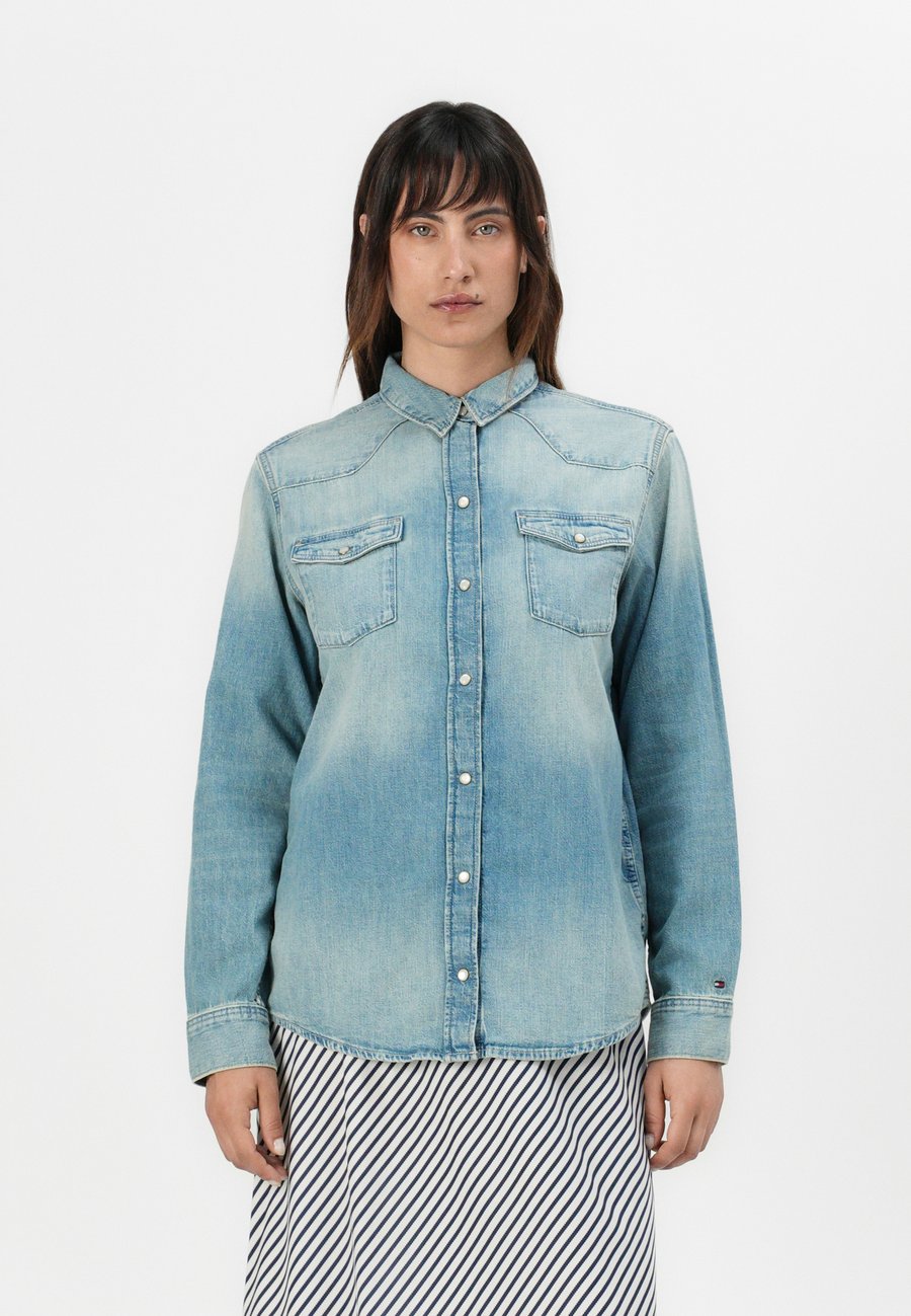 Блуза Tommy Hilfiger RELAXED SHIRT, Blue Denim
Блуза Tommy Hilfiger RELAXED SHIRT, Blue Denim