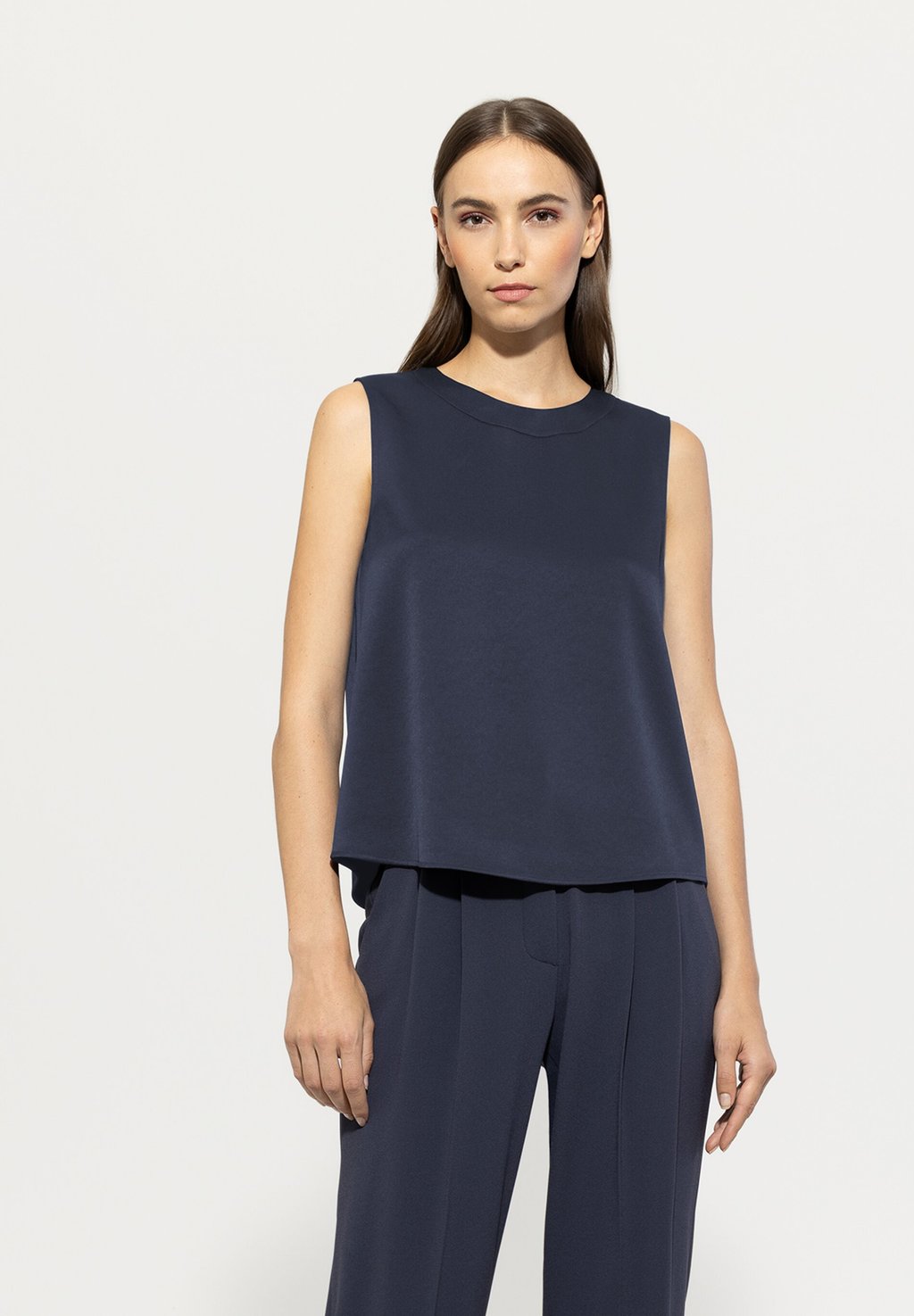 Топ Luisa Cerano, темно-синий
Топ Luisa Cerano, темно-синий