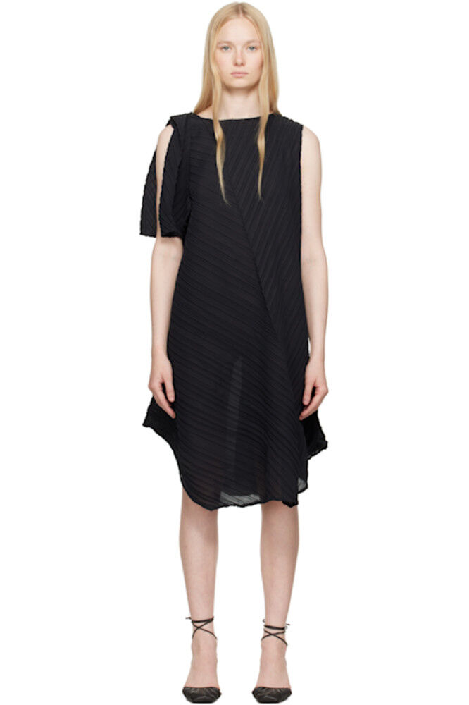 Черное мятое и перекрученное мини-платье ISSEY MIYAKE 
Черное мятое и перекрученное мини-платье ISSEY MIYAKE