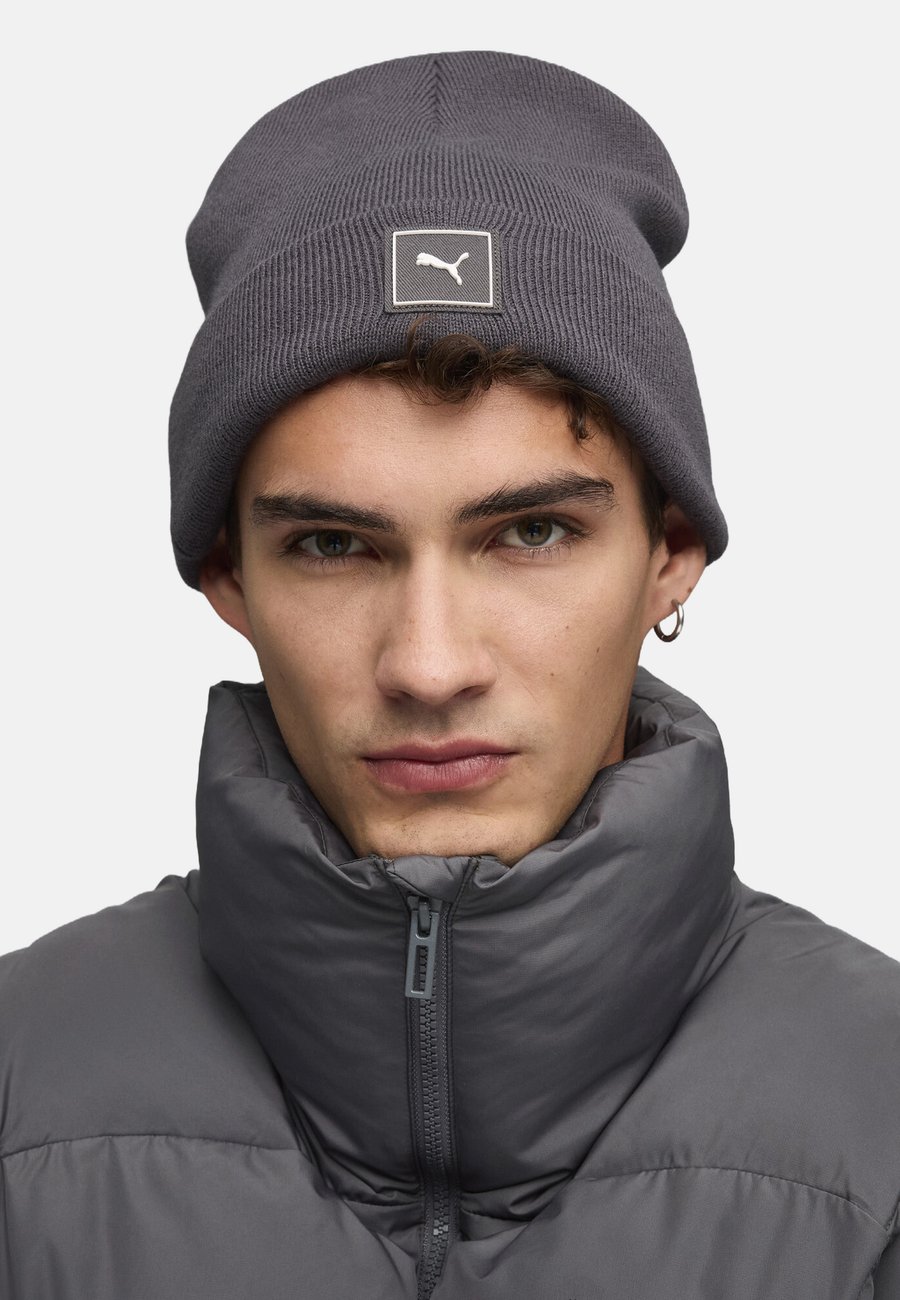 Шапка Puma Beanie, Dusky Gray/Grey
Шапка Puma Beanie, Dusky Gray/Grey