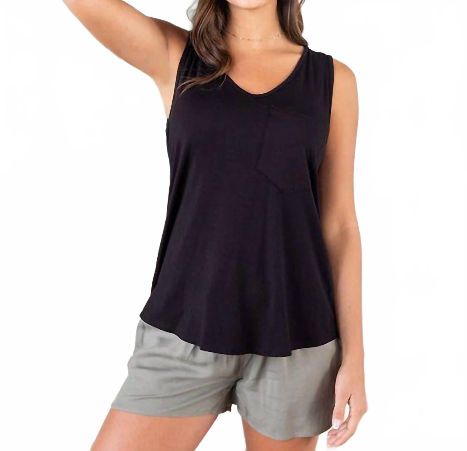 Идеальная майка-борцовка с V-образным вырезом в черном цвете Grace and Lace
Идеальная майка-борцовка с V-образным вырезом в черном цвете Grace and Lace