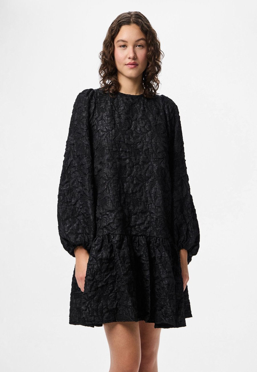 Платье Pieces PCGRETCHEN SHORT, Black/Mottled Black
Платье Pieces PCGRETCHEN SHORT, Black/Mottled Black