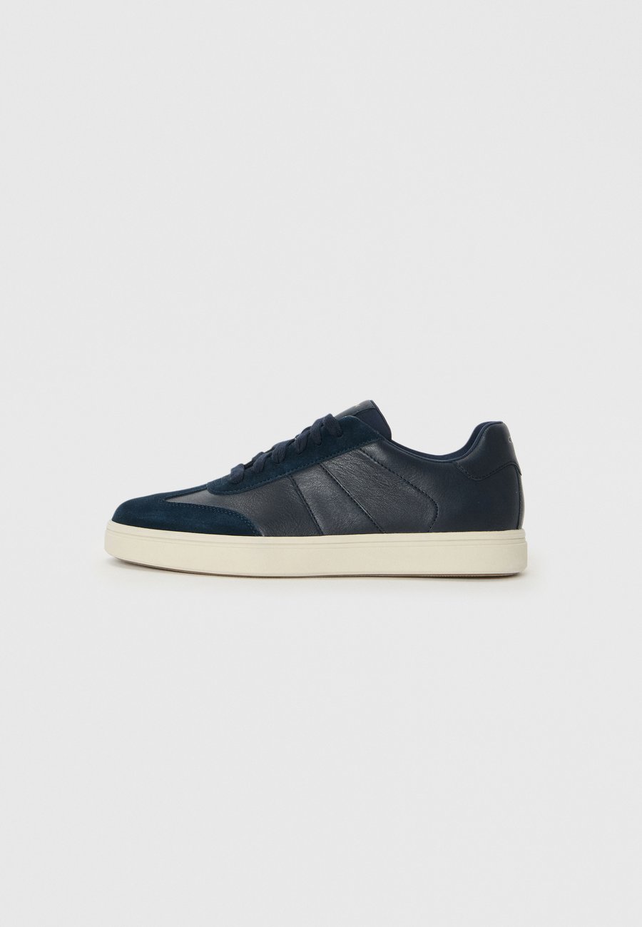 Кроссовки Geox BALTMOORE, Navy/Dark Blue
Кроссовки Geox BALTMOORE, Navy/Dark Blue