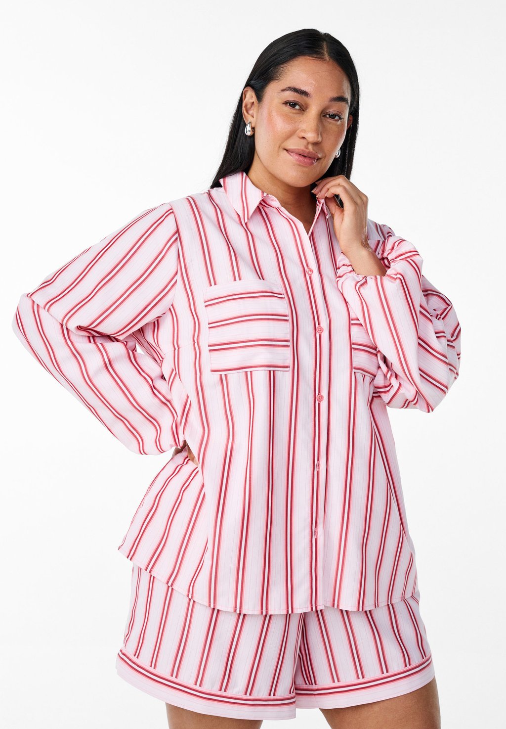 Блузка на пуговицах LOCKERES MIT STREIFEN UND LANGEN ÄRMELN Zizzi, светло-красный
Блузка на пуговицах LOCKERES MIT STREIFEN UND LANGEN ÄRMELN Zizzi, светло-красный