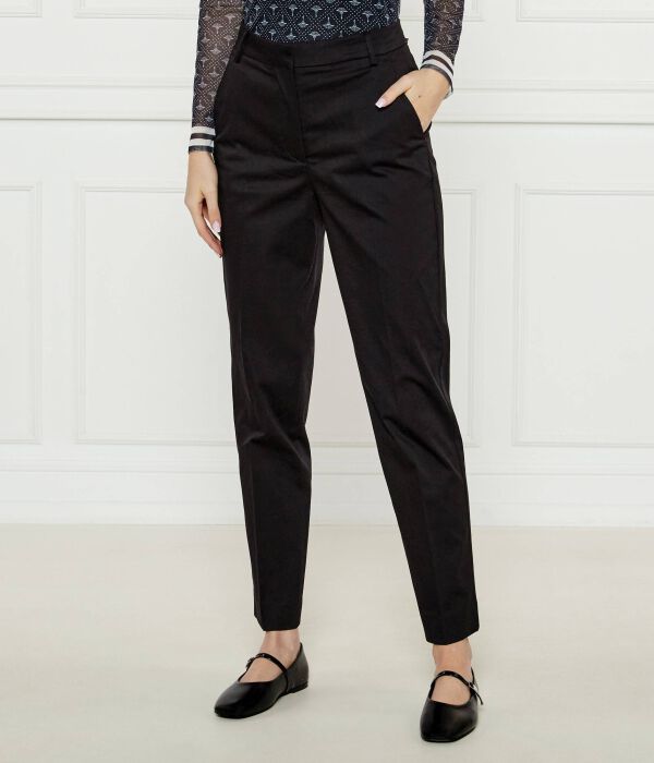 Брюки Tapered fit Calvin Klein, черный
Брюки Tapered fit Calvin Klein, черный