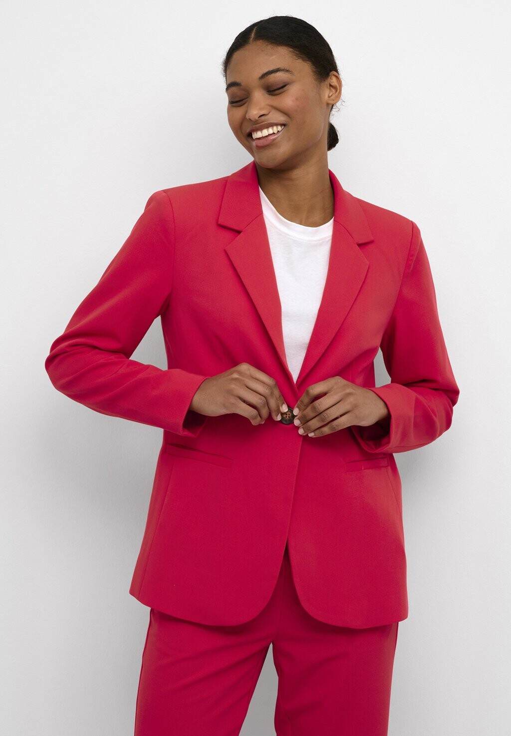 Блейзер Kaffe САКУРА, цвет virtual pink
Блейзер Kaffe САКУРА, цвет virtual pink