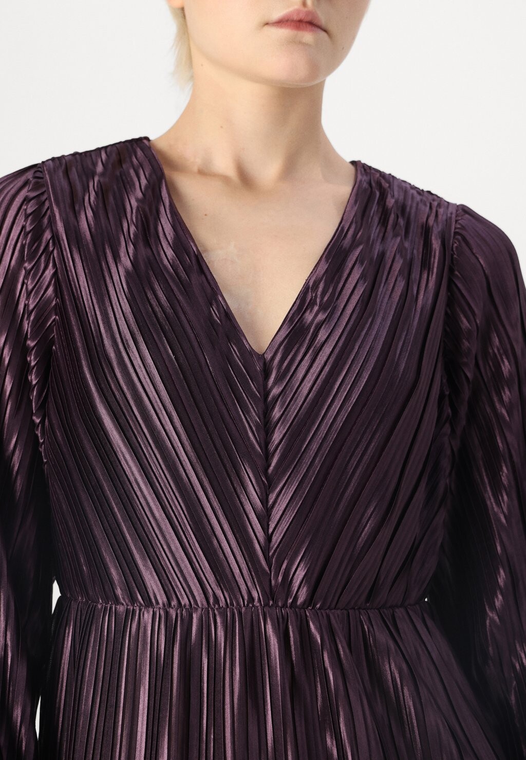 Одежда для особых случаев YASSTORMA LONG DRESS YAS, сиреневый
Одежда для особых случаев YASSTORMA LONG DRESS YAS, сиреневый