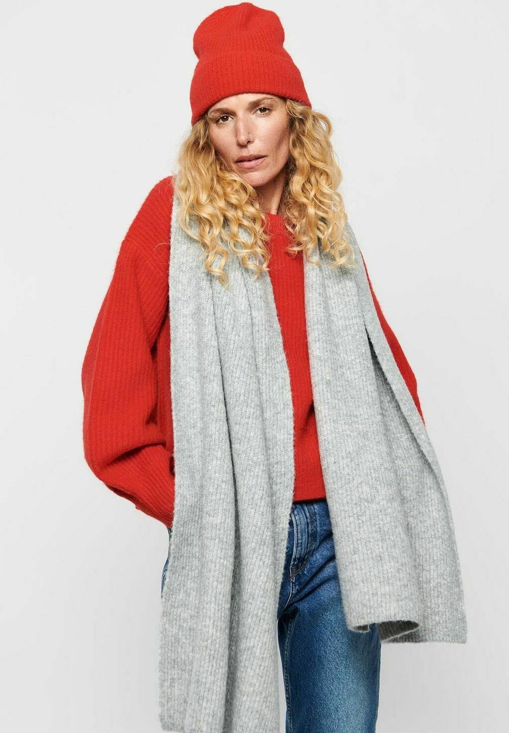 Шарф SANELA mbyM, светло-серый
Шарф SANELA mbyM, светло-серый