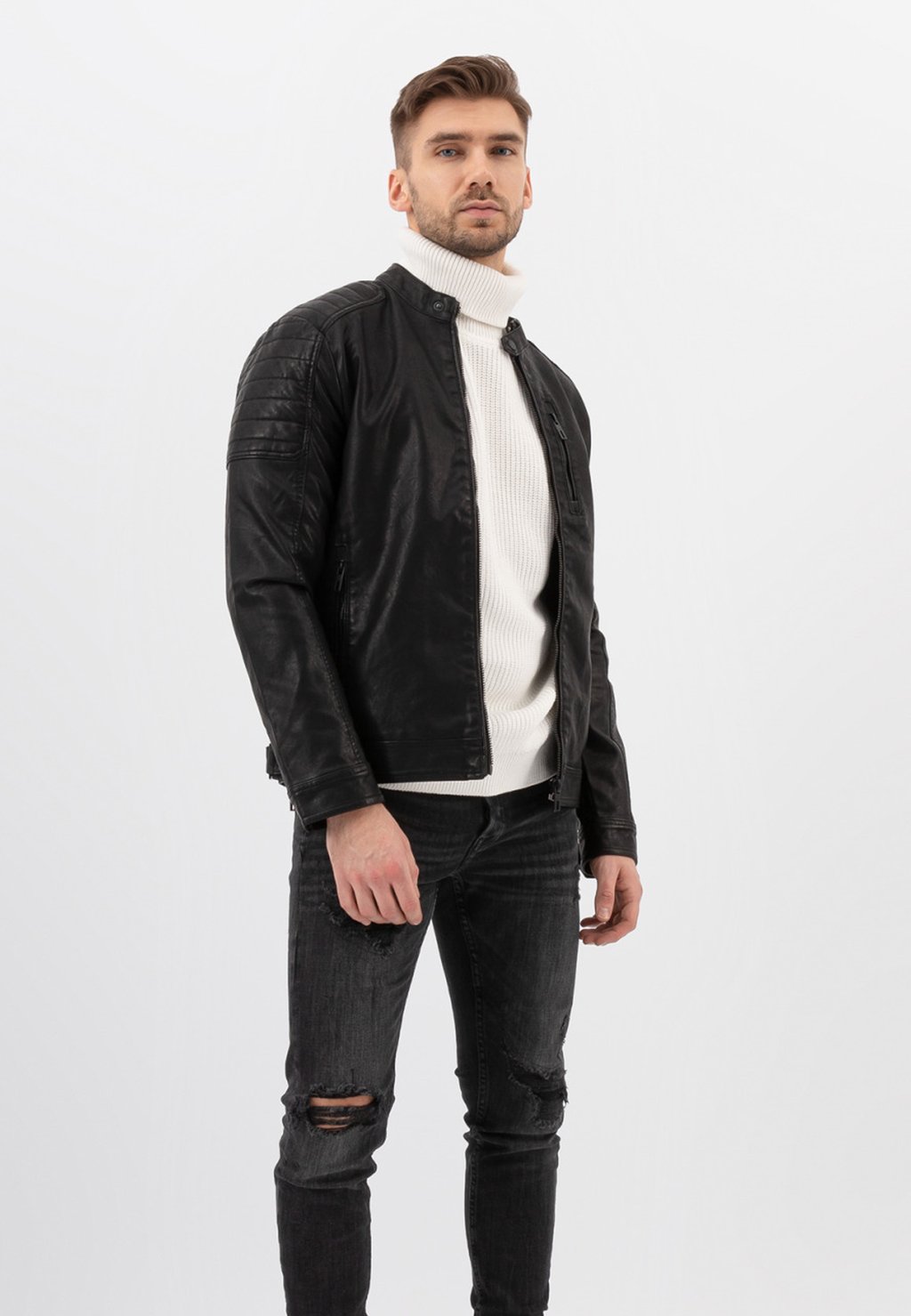 Ботильоны Wojas, черный
Ботильоны Wojas, черный