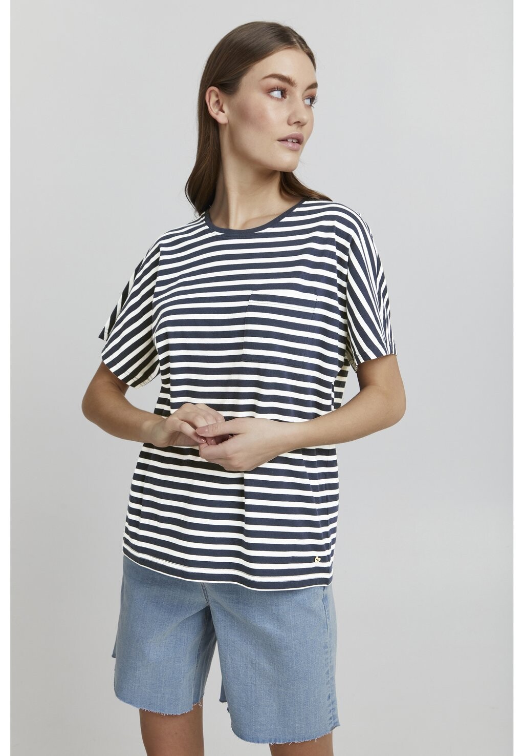 Футболка с принтом OXSTEFFI Oxmo, цвет total eclipse
Футболка с принтом OXSTEFFI Oxmo, цвет total eclipse