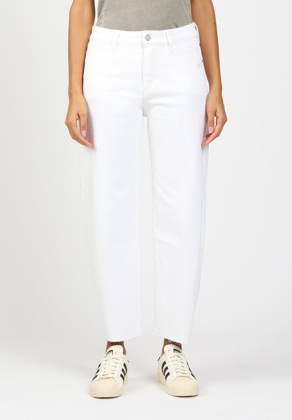 Джинсы прямого кроя LOOSE FIT Gang, белый 
Джинсы прямого кроя LOOSE FIT Gang, белый